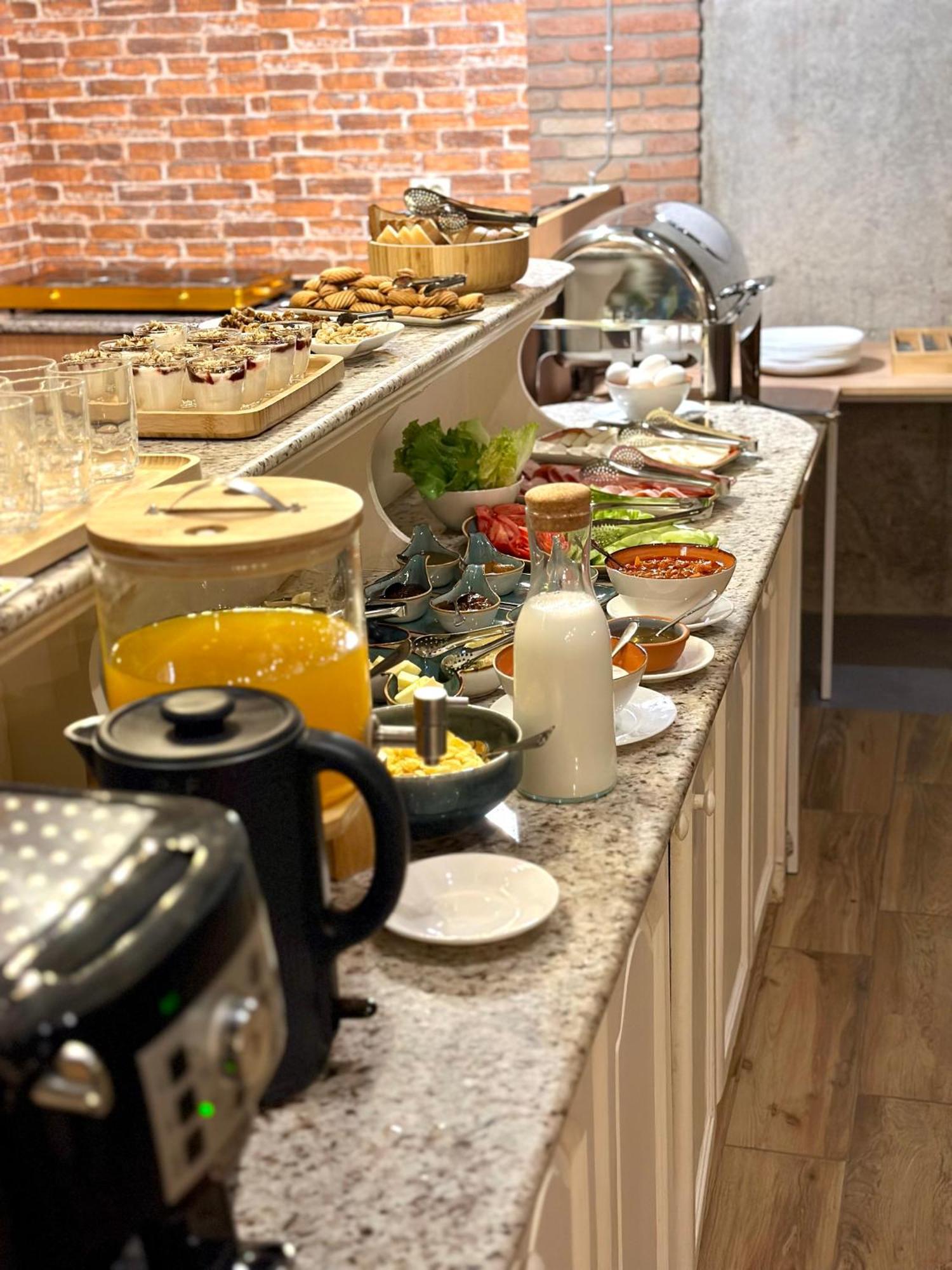 Metekhi Boutique Hotel Тбилиси Экстерьер фото