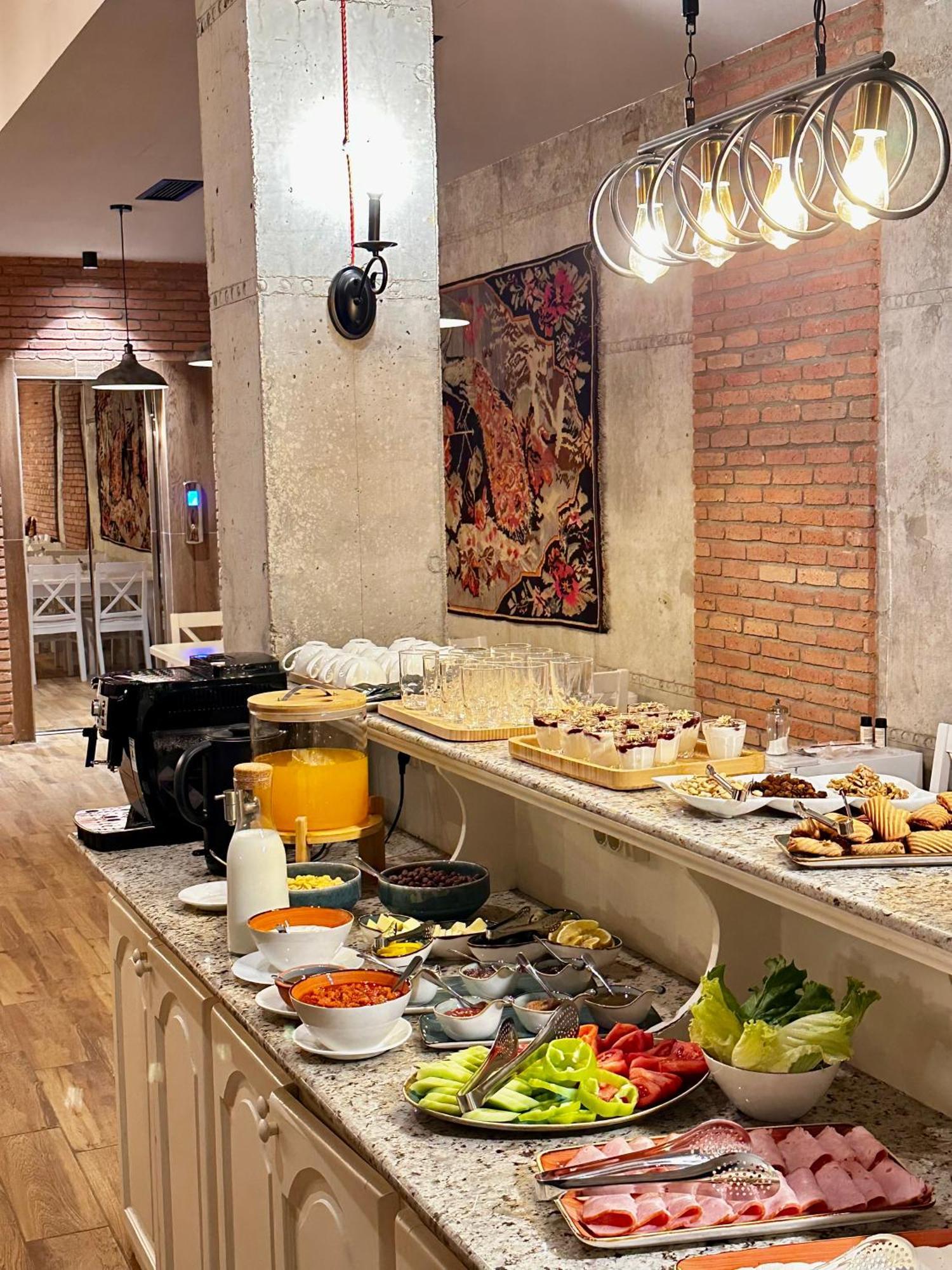 Metekhi Boutique Hotel Тбилиси Экстерьер фото